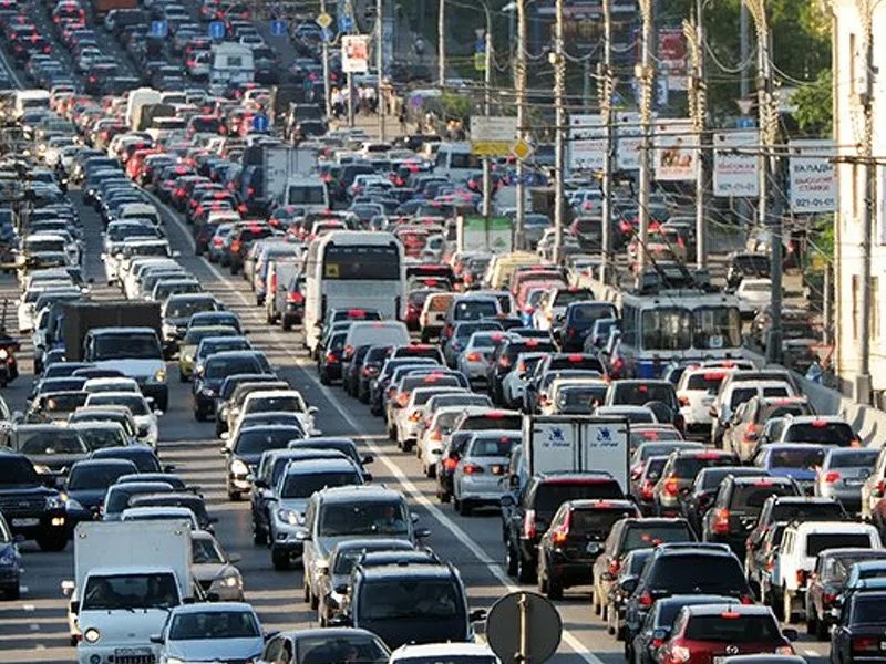 v_gosdume_predlozhili_otmenjat_shtrafy_za_vynuzhdennuju_ostanovku_v_probke-a818c58.jpg